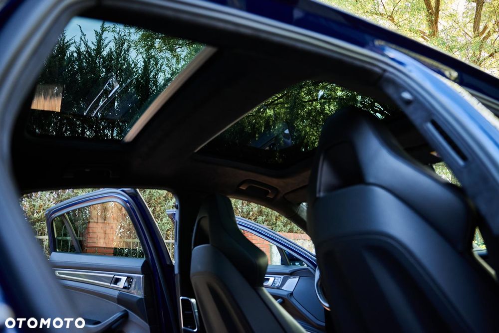 Porsche Panamera - 18