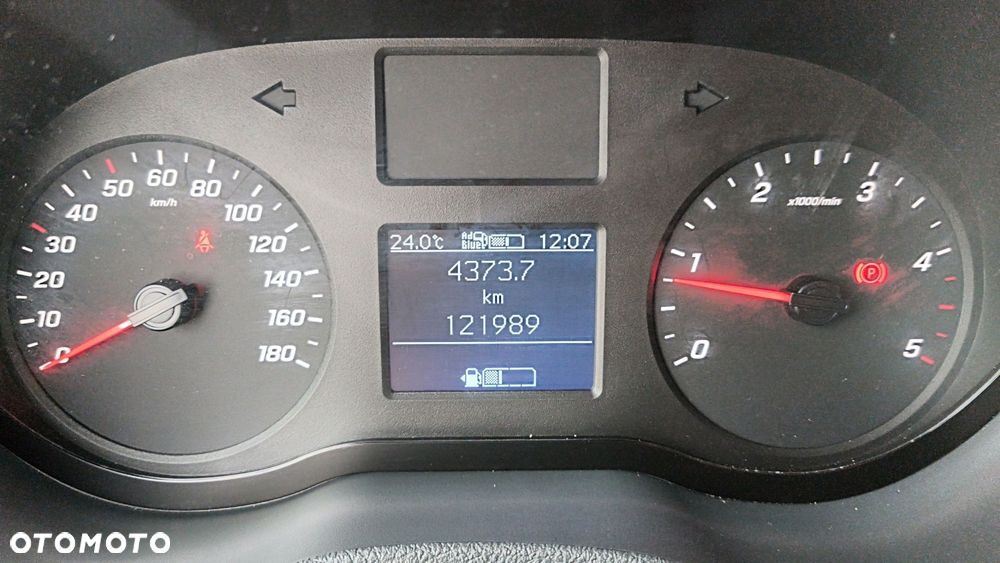 Mercedes-Benz Sprinter - 16