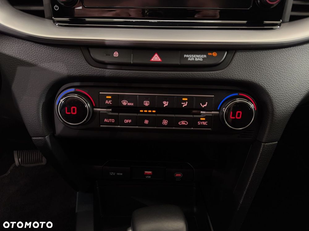 Kia XCeed - 26
