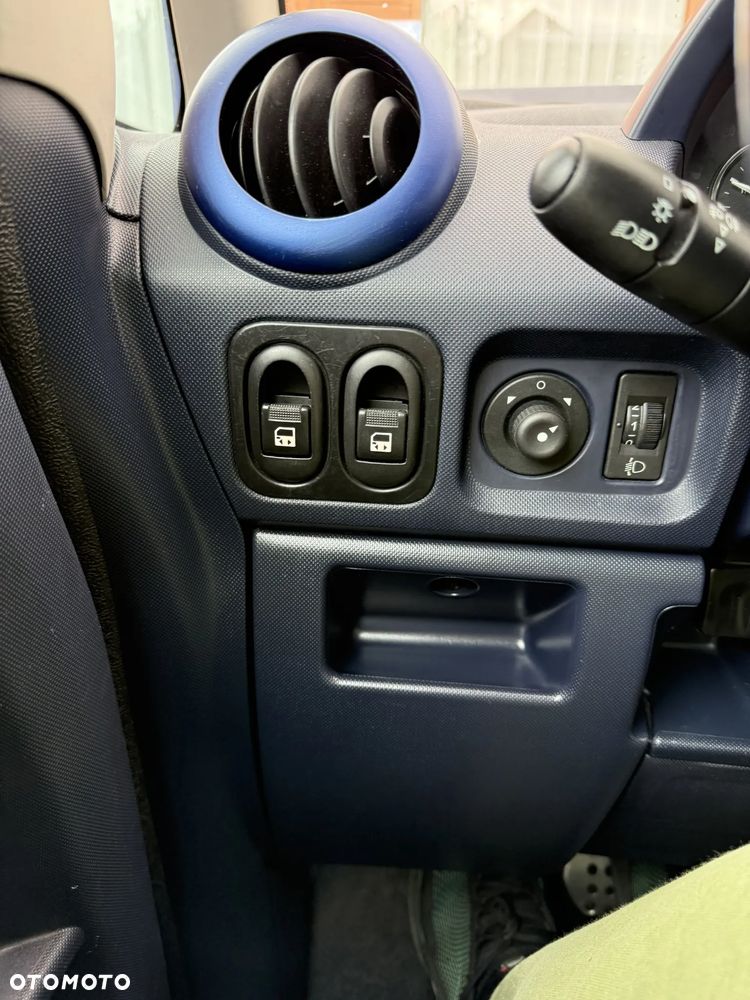 Peugeot 1007 - 14