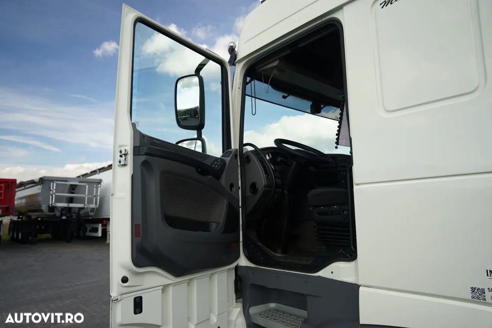 DAF XF 460 / 6x2 / PRELATĂ CULISANTĂ - 9,4 m / CAMION RIGID / PLATFORMĂ HIDRAULICĂ DHOLLANDIA - 1.500 kg /  I- PARK COOL / PODEA REZISTENTĂ (HEAVY-DUTY) / - 25