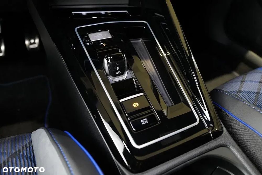 Volkswagen Golf 2.0 TSI 4Motion R DSG - 12