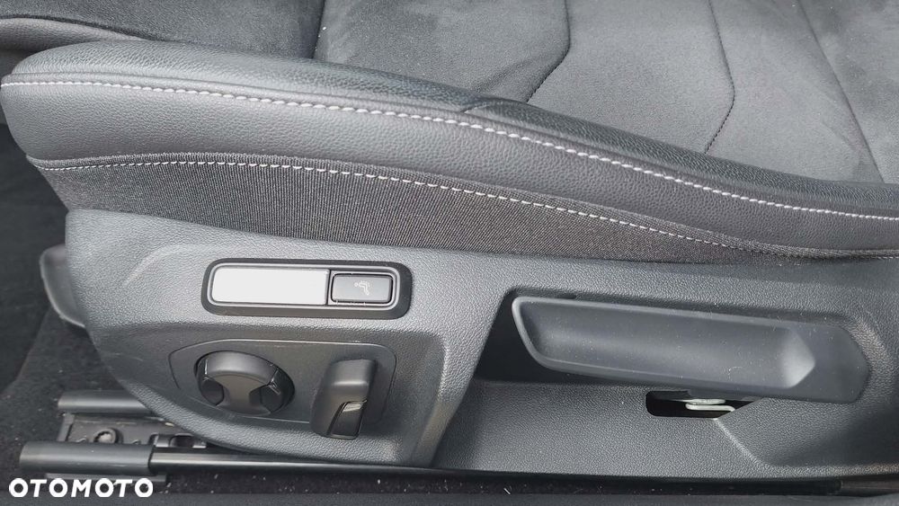 Volkswagen Arteon 2.0 TSI R-Line DSG - 11