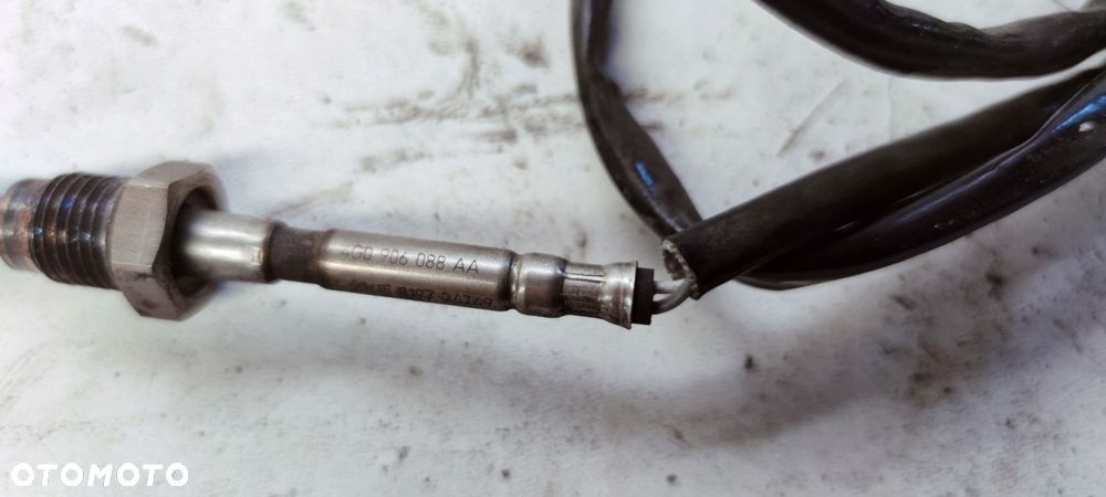 CZUJNIK TEMPERATURY SPALIN AUDI A4 A6 4G0906088AA - 3
