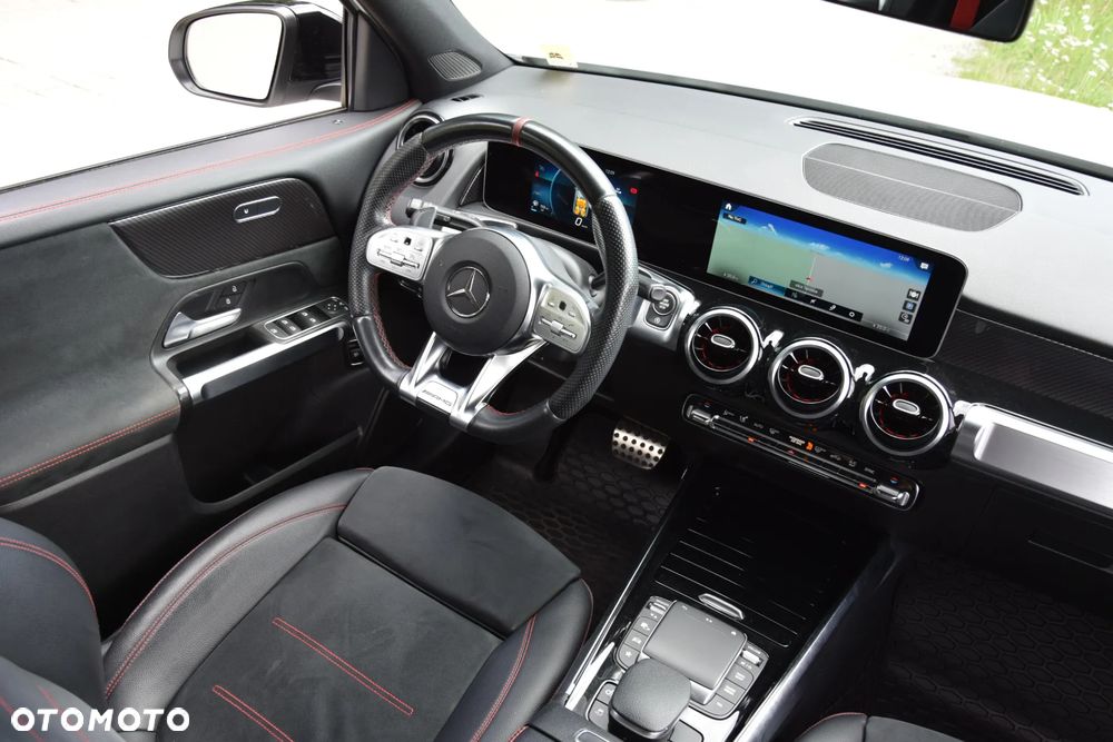 Mercedes-Benz GLB - 10