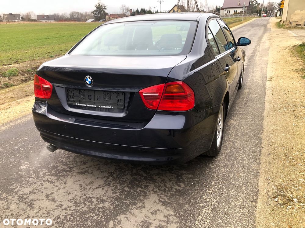 BMW Seria 3 320i - 16