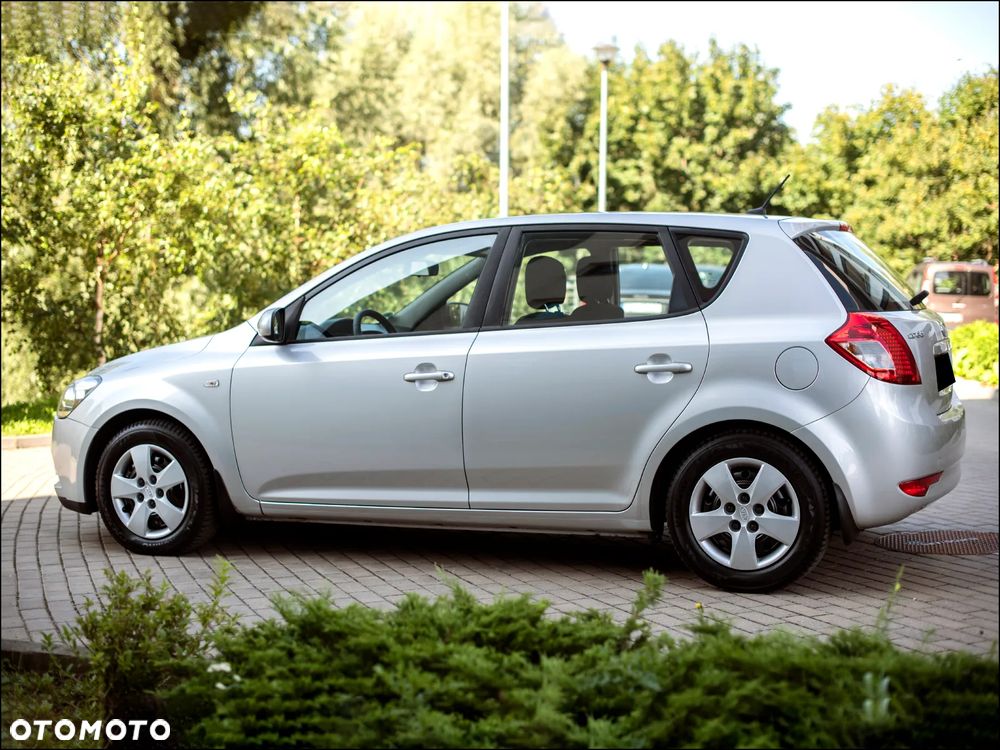 Kia Ceed - 3