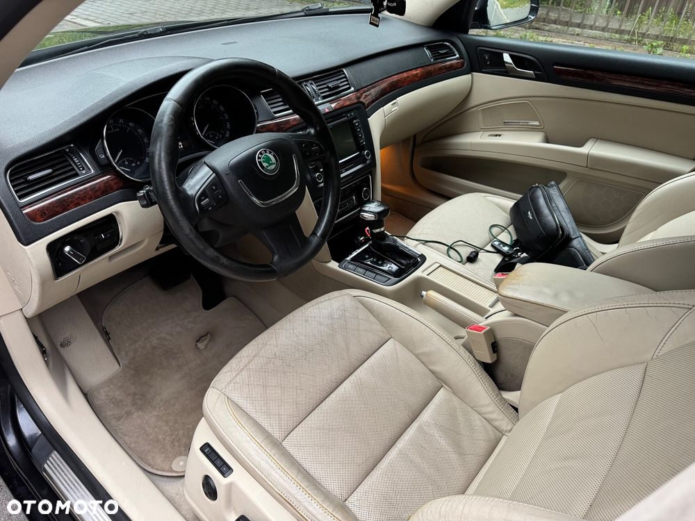 Skoda Superb 2.0 TDI Platinum DSG - 9