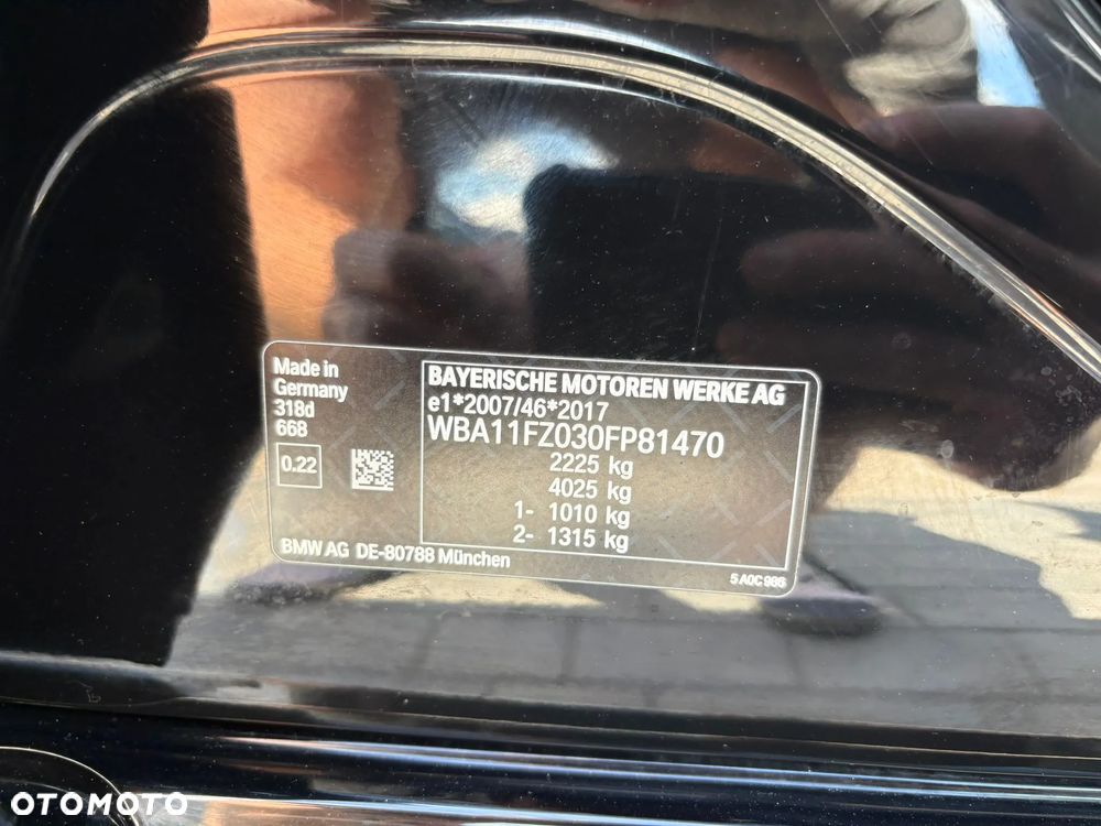 BMW Seria 3 318d - 17