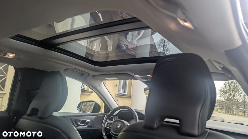 Volvo S60 T5 Momentum Pro - 14