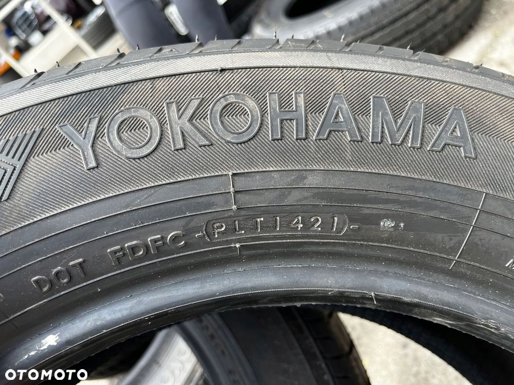 Opony Letnie YOKOHAMA BluEarth E70 225/60 R17 99H - 4