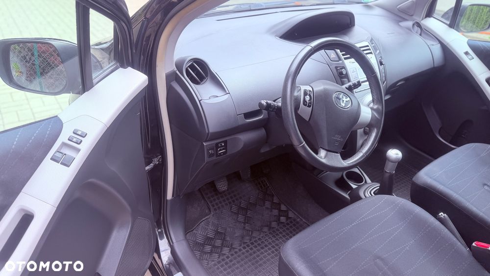 Toyota Yaris 1.33 VVT-i Edition - 21