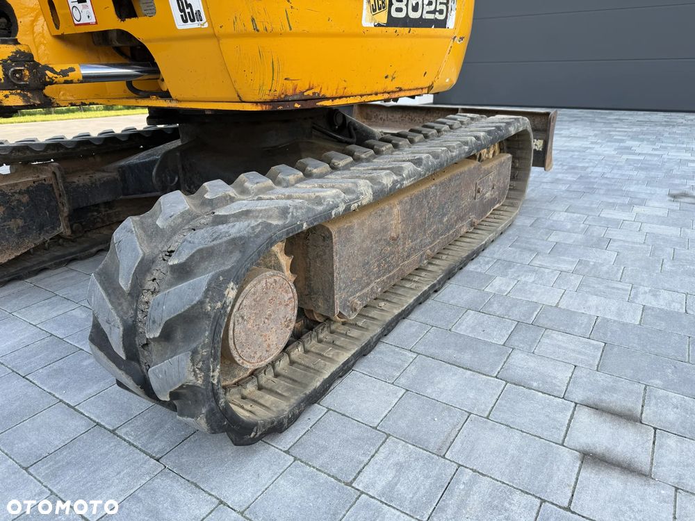 JCB 8025 - 12