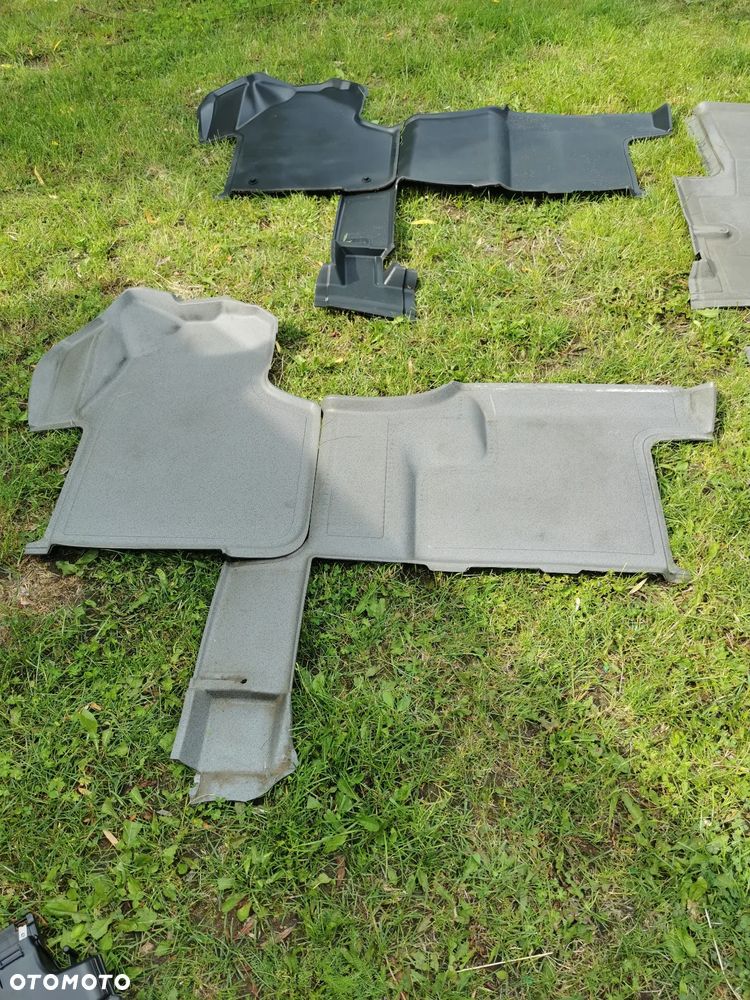 Podłoga szyny Podsufitka Sprinter 906  wykładzina tunel nawiewu boczki  fotele Mercedes Sprinter 906 fotele - 8