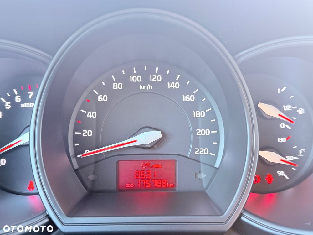 Kia Rio ver-1-25-trend - 32