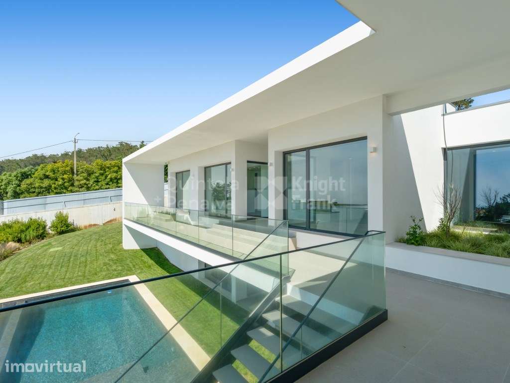 Moradia T5 com piscina privativa e vista mar na Azoia em Sintra - Grande imagem: 3/46