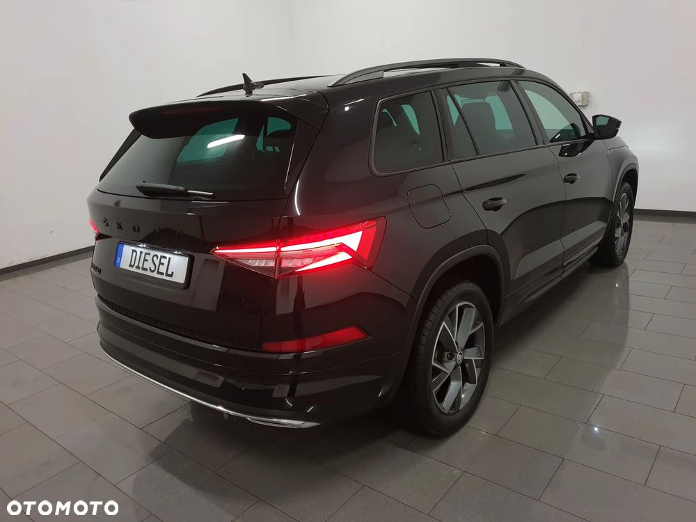 Skoda Kodiaq 2.0 TDI 4x4 DSG Sportline - 6