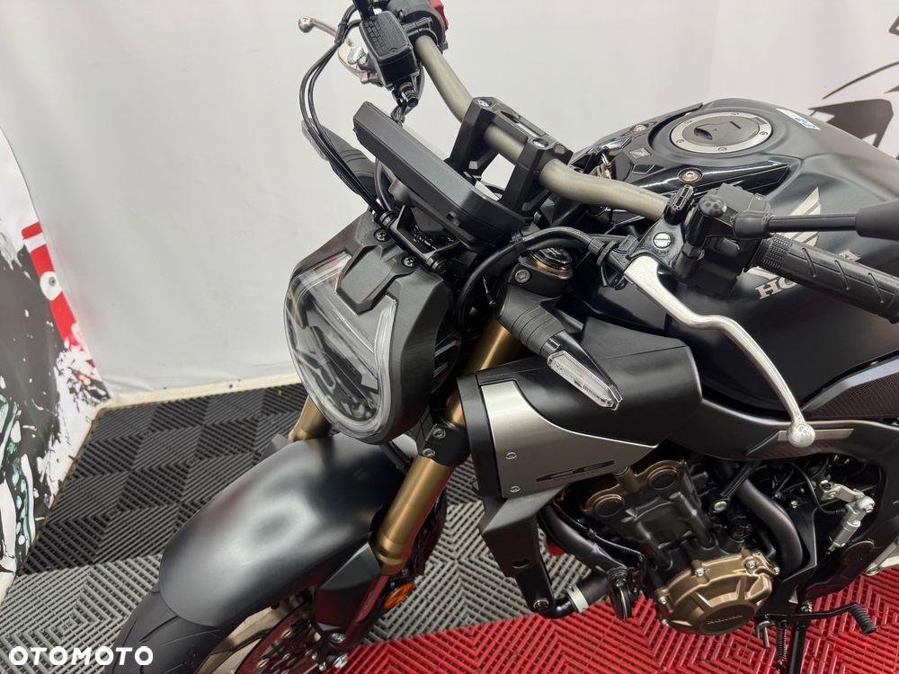 Honda CB - 11
