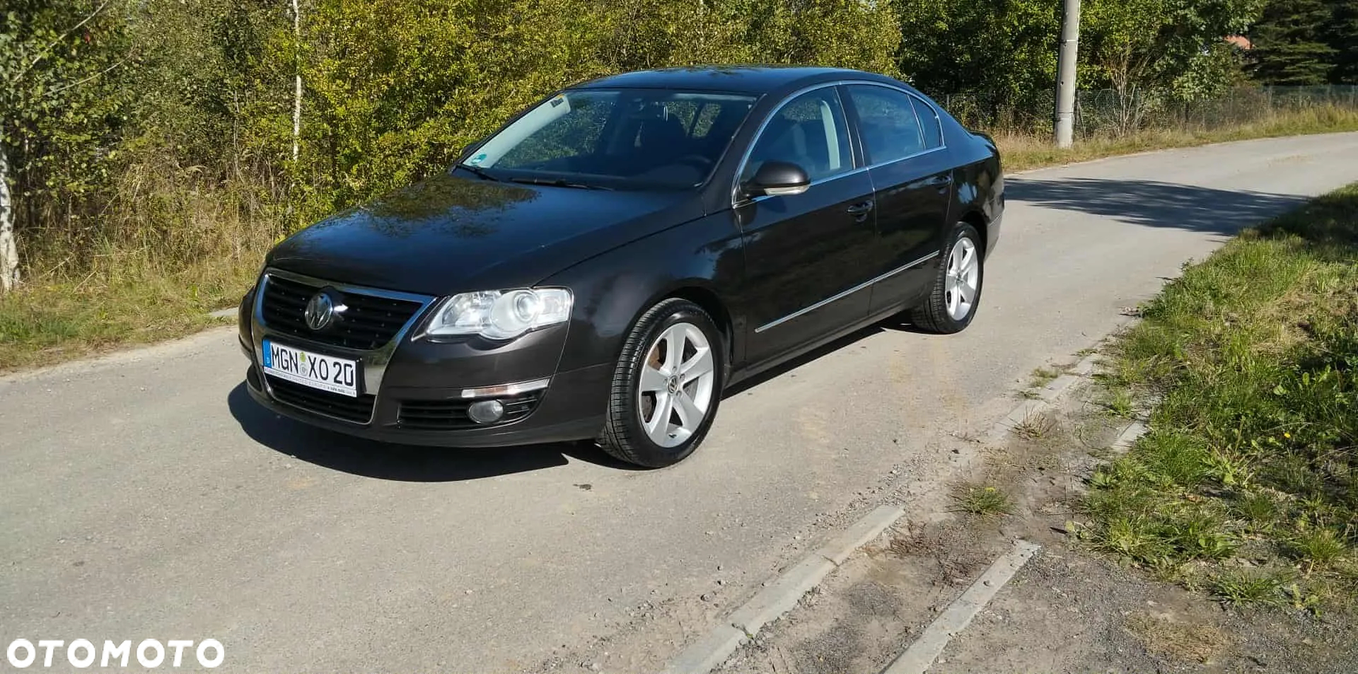 Volkswagen Passat - 2