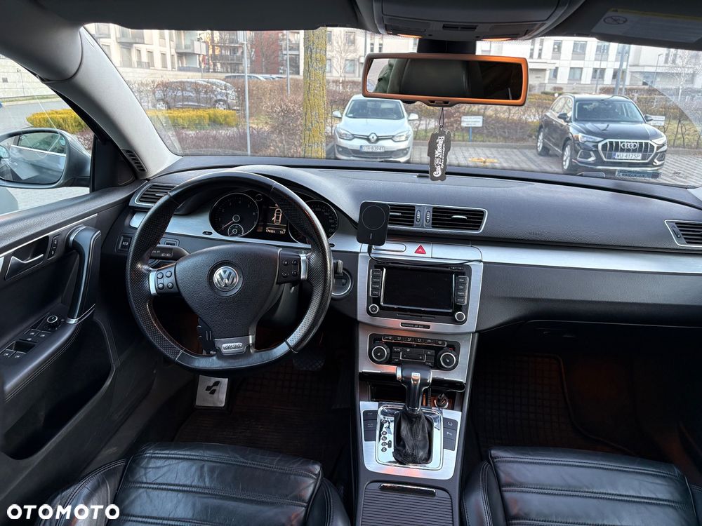 Volkswagen Passat - 24
