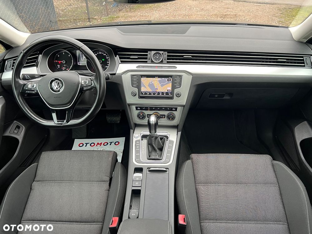 Volkswagen Passat - 8