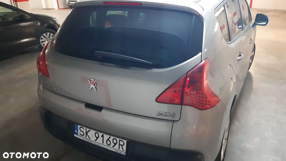 Peugeot 3008 1.6 HDi Premium - 6