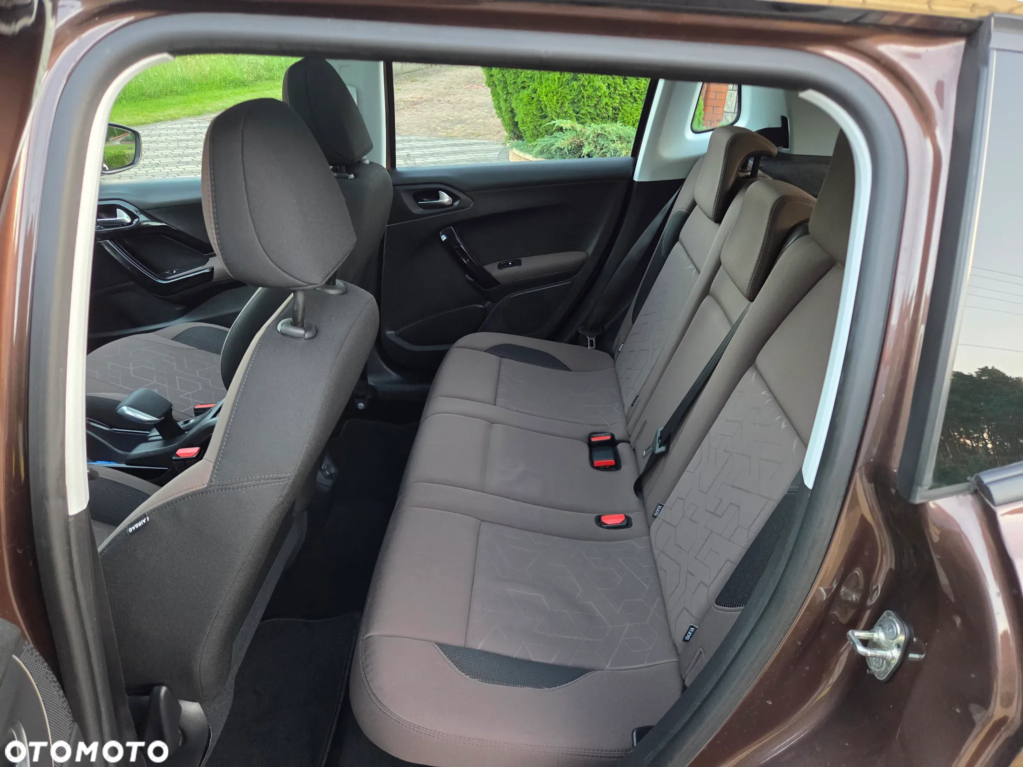 Peugeot 2008 e-HDi FAP 92 STOP & START Allure - 22