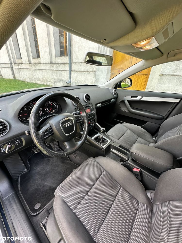 Audi A3 Sportback 2.0 TDI DPF Ambition - 23