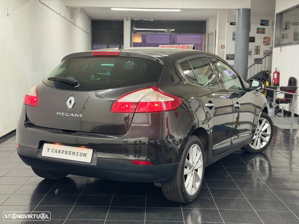 Renault Mégane 1.5 dCi Dynamique - 8