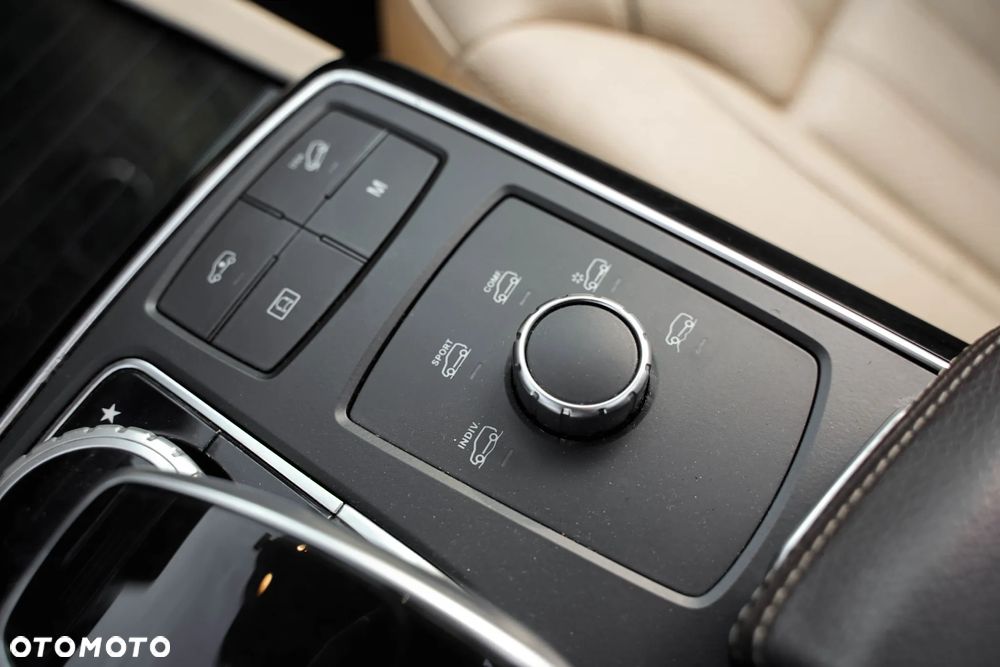 Mercedes-Benz GLE 350 d 4-Matic - 22