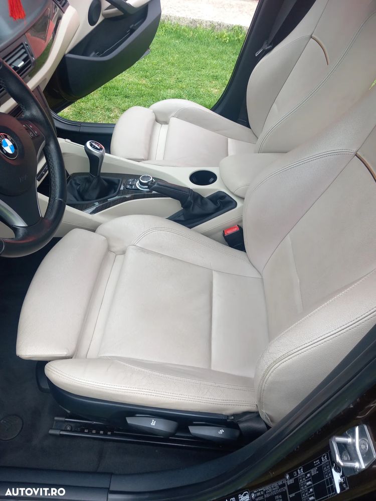 BMW X1 xDrive20d - 10