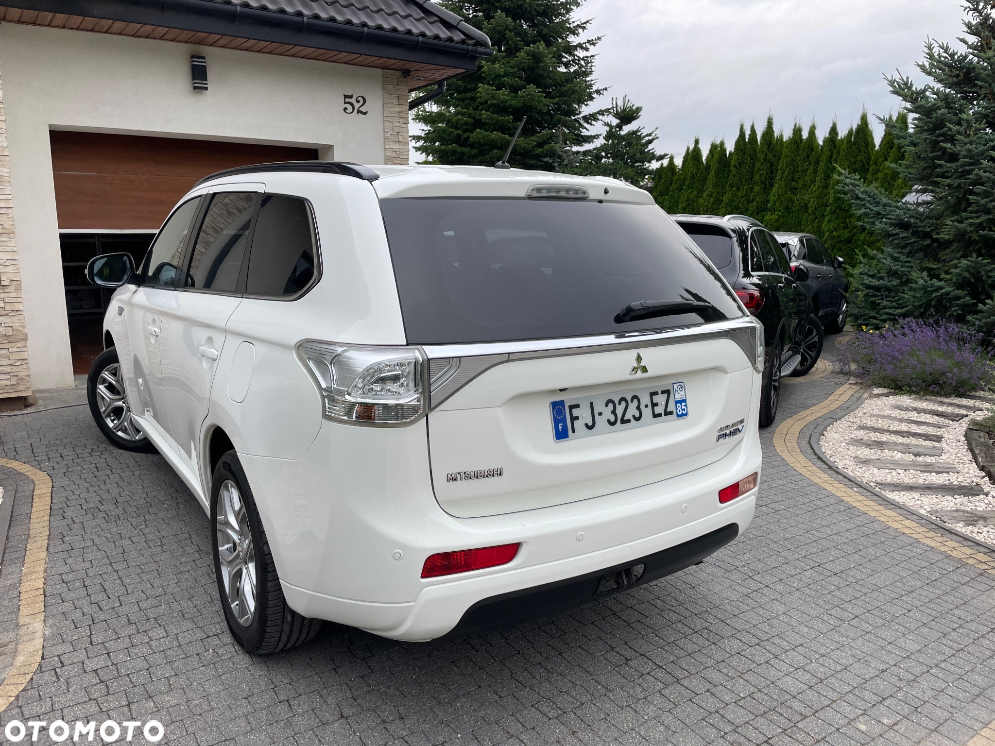 Mitsubishi Outlander 2.0 4WD Plug-In Hybrid - 27