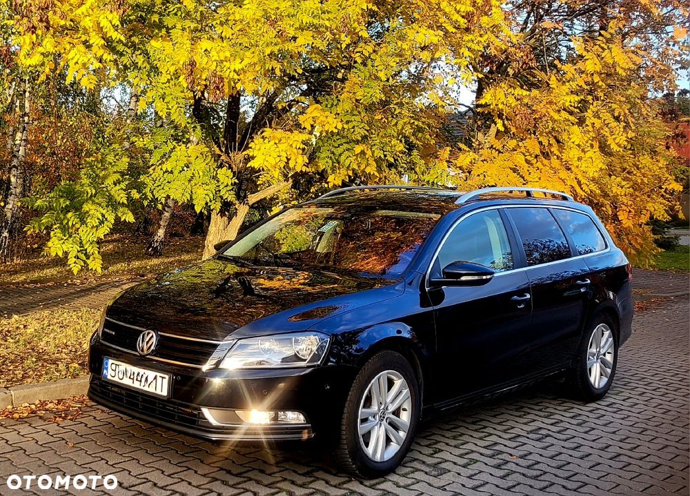 Volkswagen Passat - 1