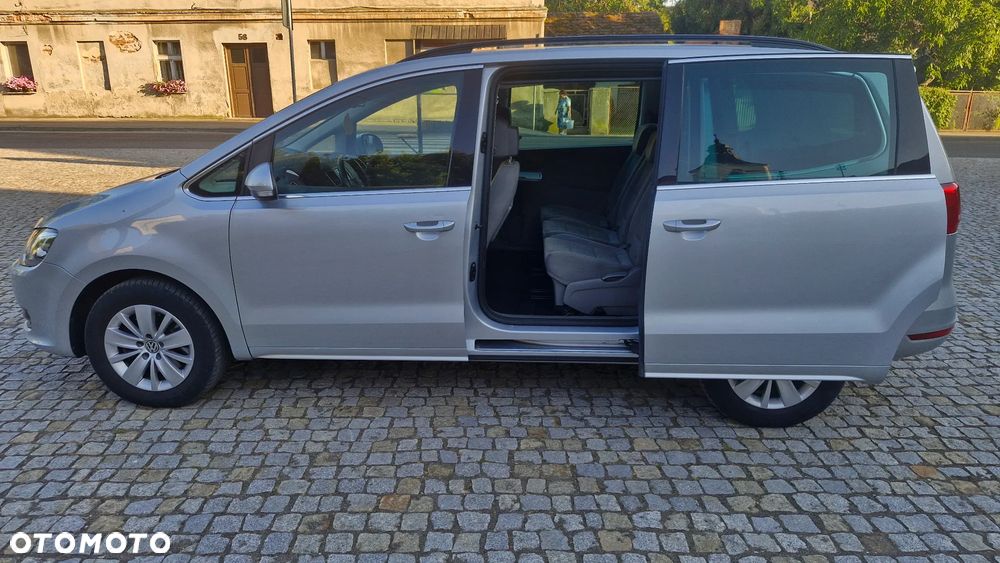 Volkswagen Sharan 2.0 TDI 4Motion BlueMotion Technology Highline - 18