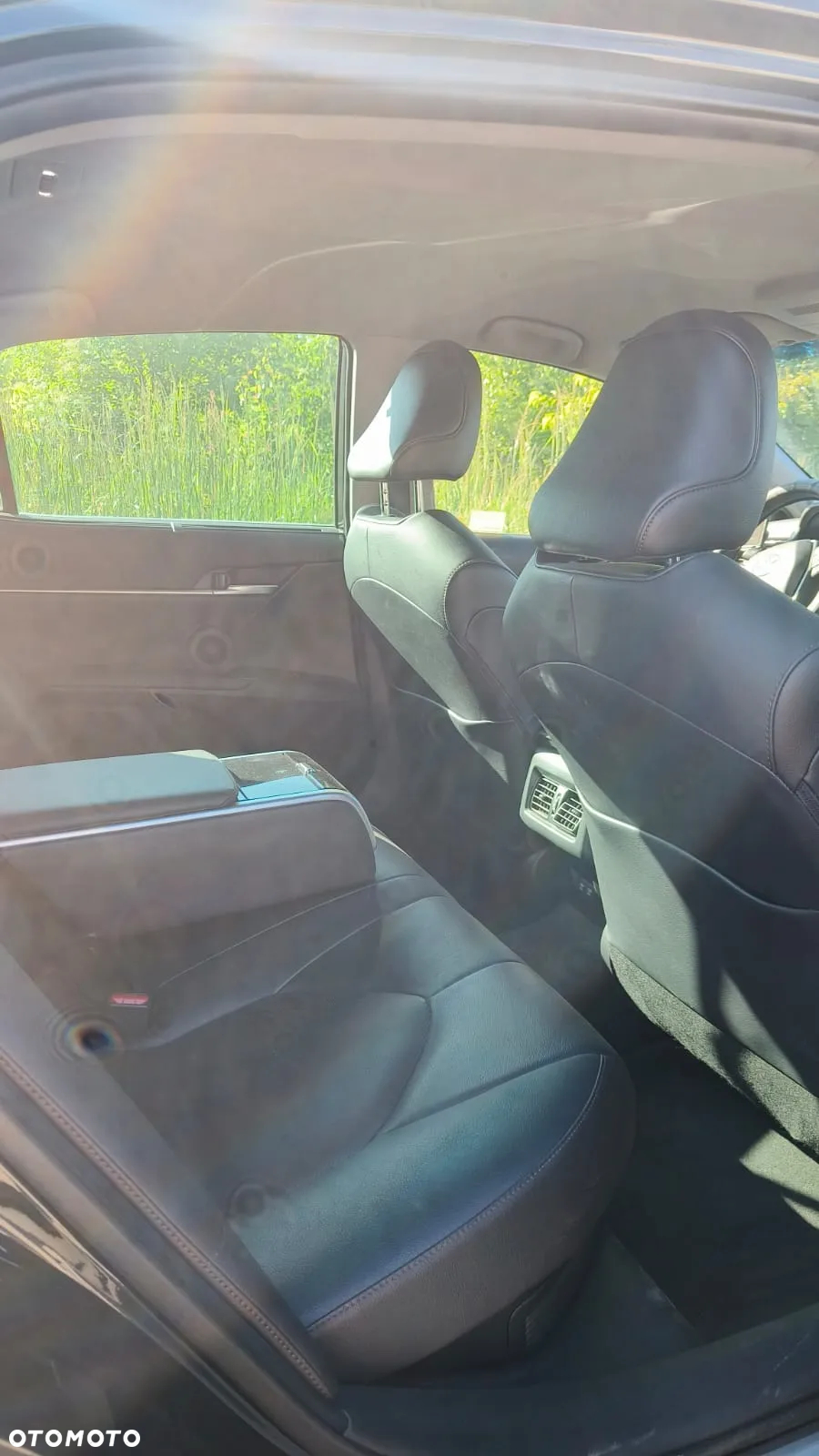 Toyota Camry 2.5 Hybrid Executive CVT - 10