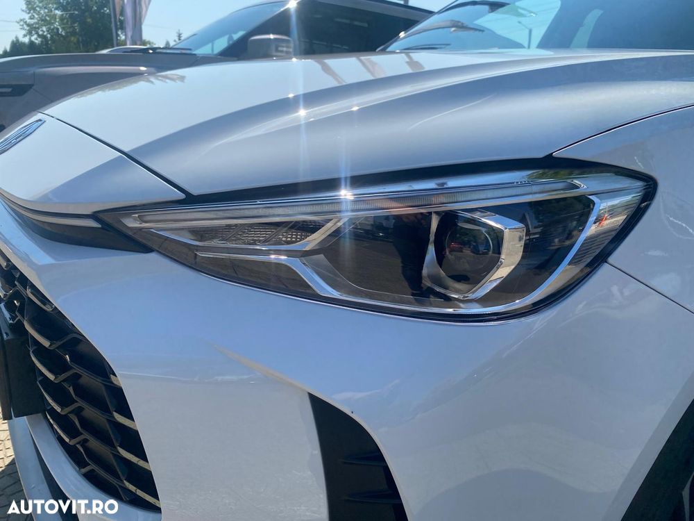 MG ZS HEV 1.5 GSI AT Exclusive - 14