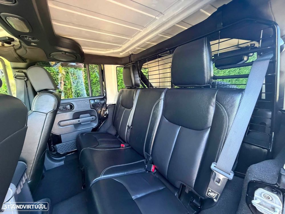 Jeep Wrangler Unlimited - 14
