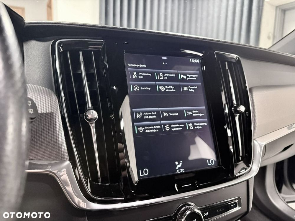 Volvo V90 B5 D AWD Geartronic RDesign - 28