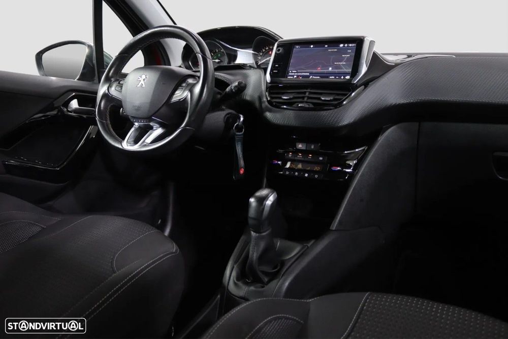 Peugeot 208 1.2 PureTech Allure - 4