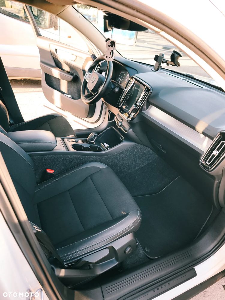 Volvo XC 40 T3 Momentum Pro - 15