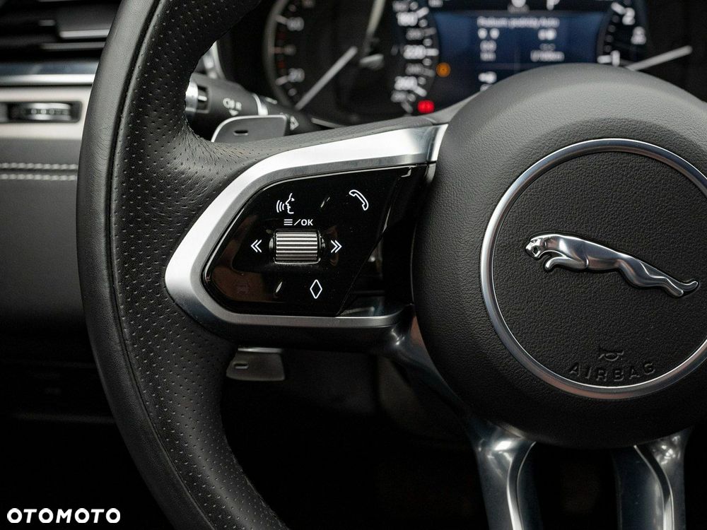 Jaguar XF 2.0 P250 R-Dynamic SE - 17