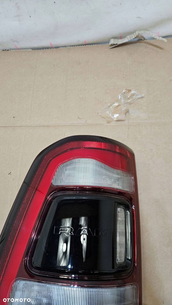 lampa lewa tył tylna dodge ram v limited 68262533af - 2
