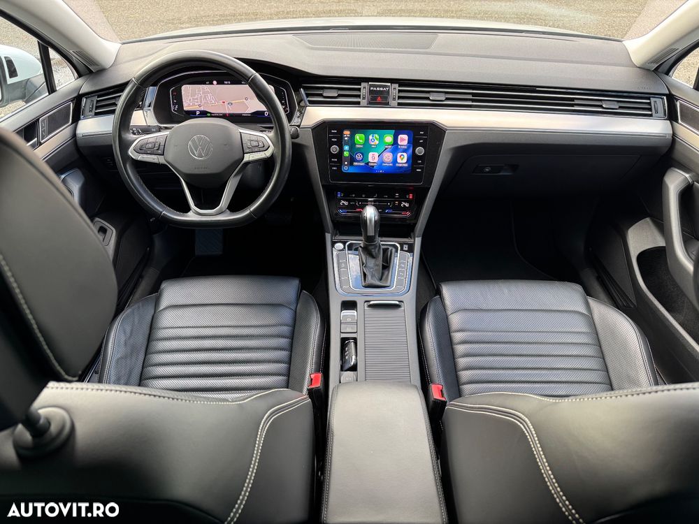 Volkswagen Passat Variant 2.0 TDI SCR DSG Elegance - 29