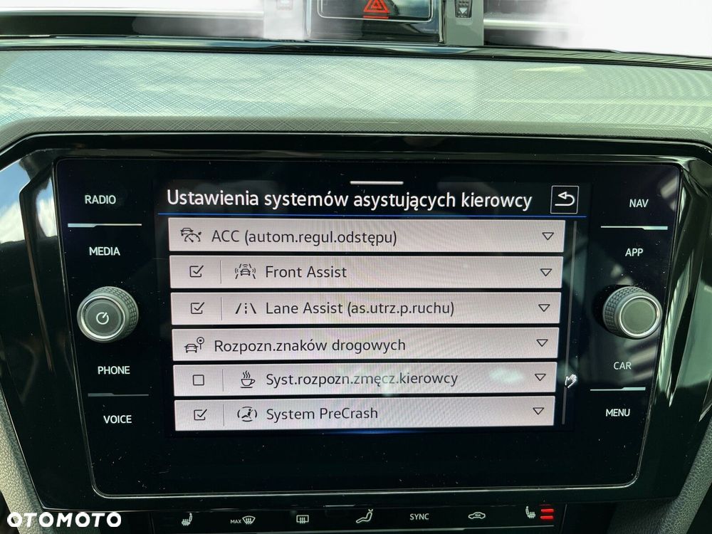 Volkswagen Passat Variant - 35