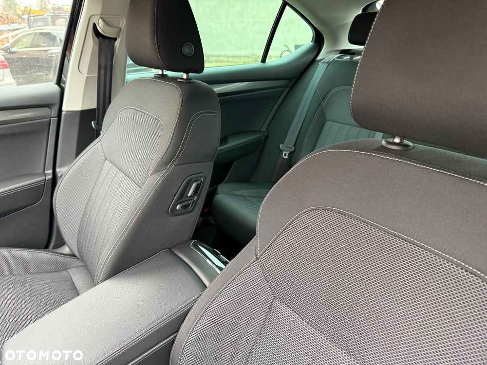 Skoda Superb 2.0 TDI DSG Style - 9