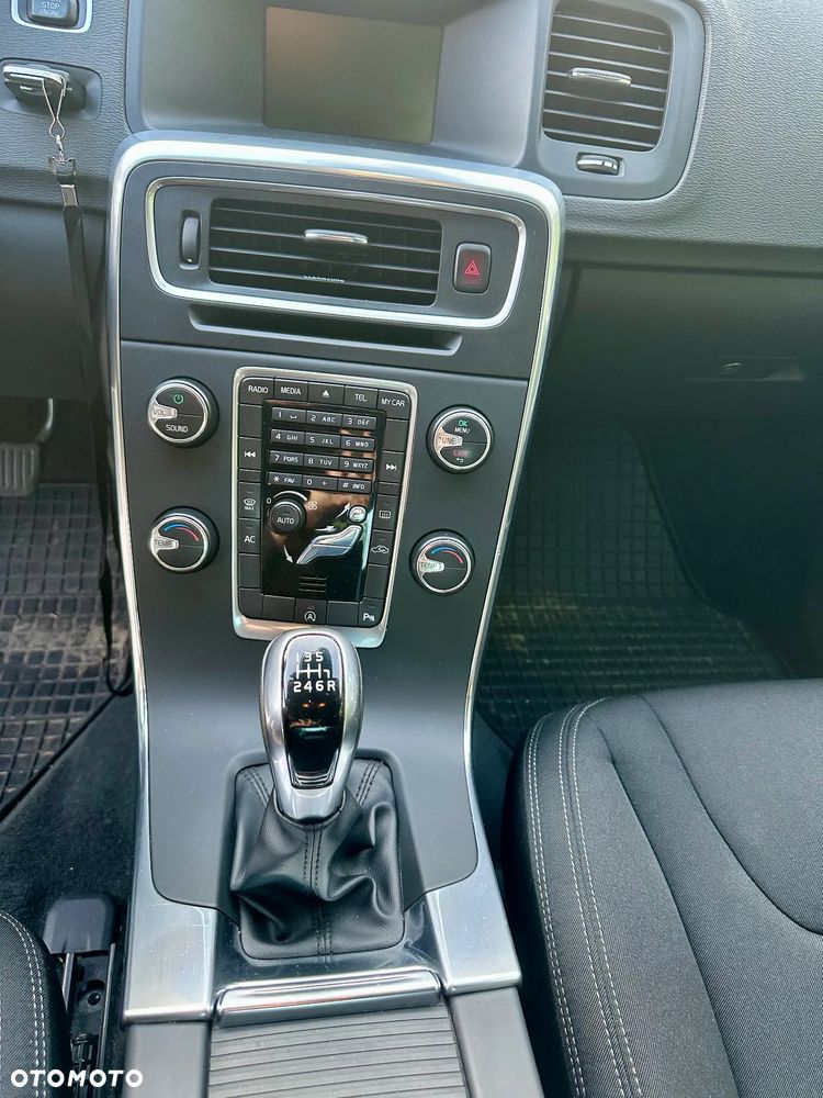 Volvo S60 T3 Drive-E Kinetic - 13