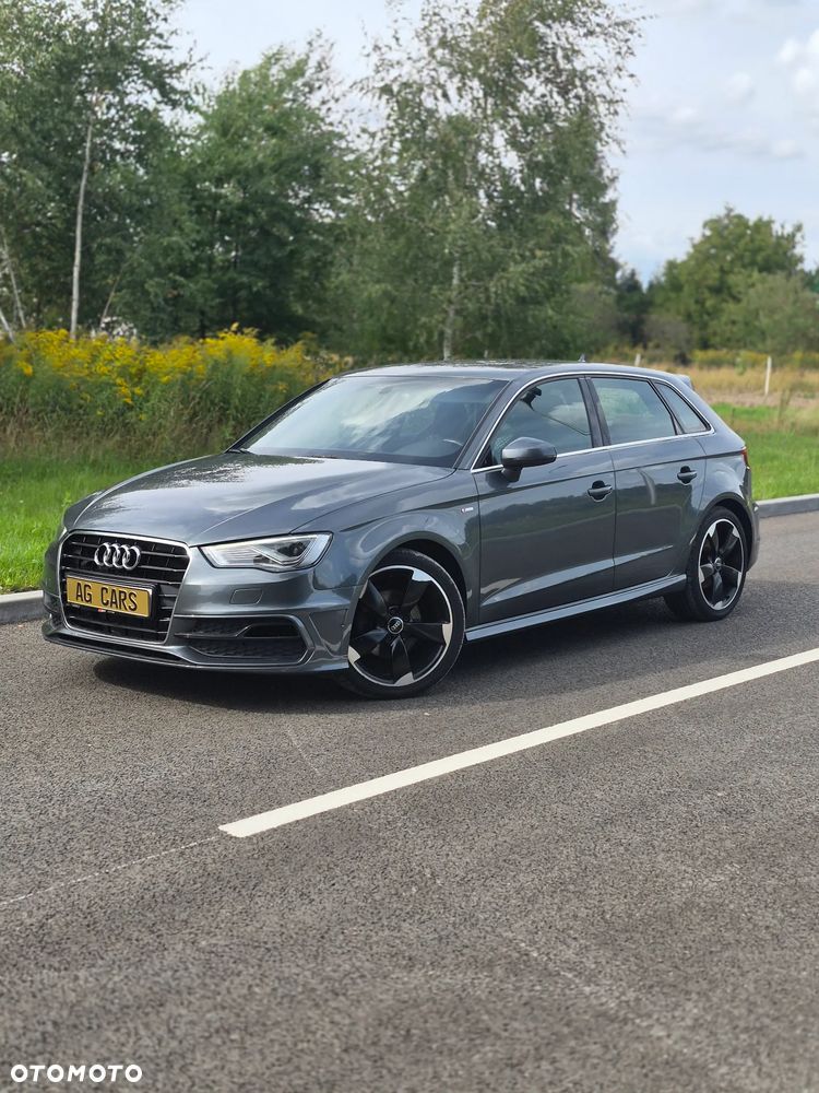 Audi A3 Sportback 2.0 TDI S tronic S line Sportpaket - 4