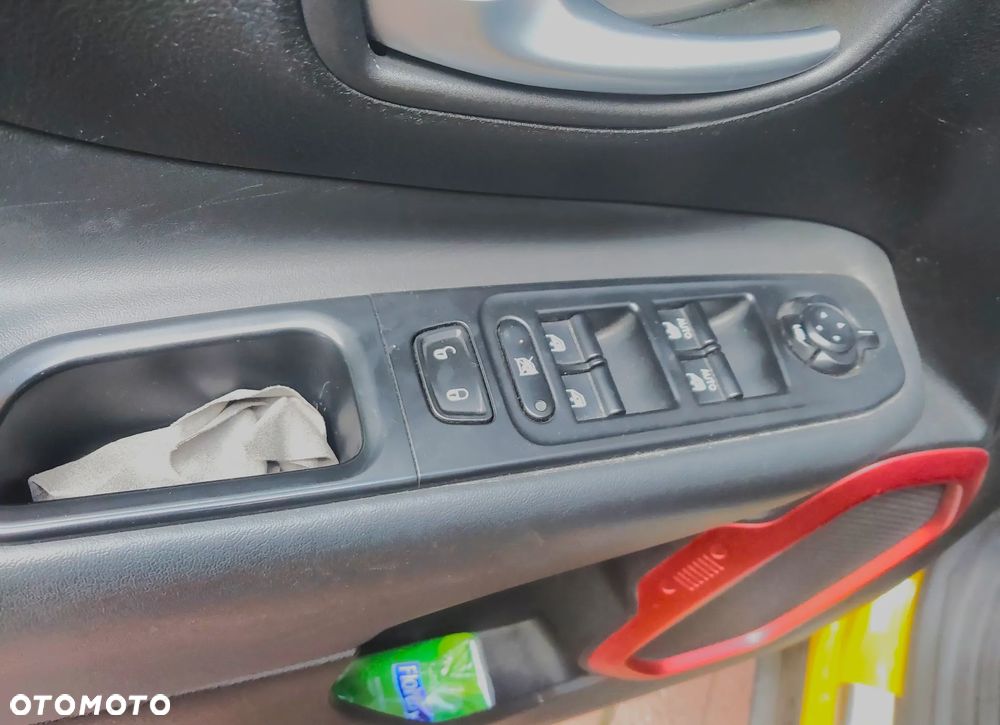 Jeep Renegade - 14