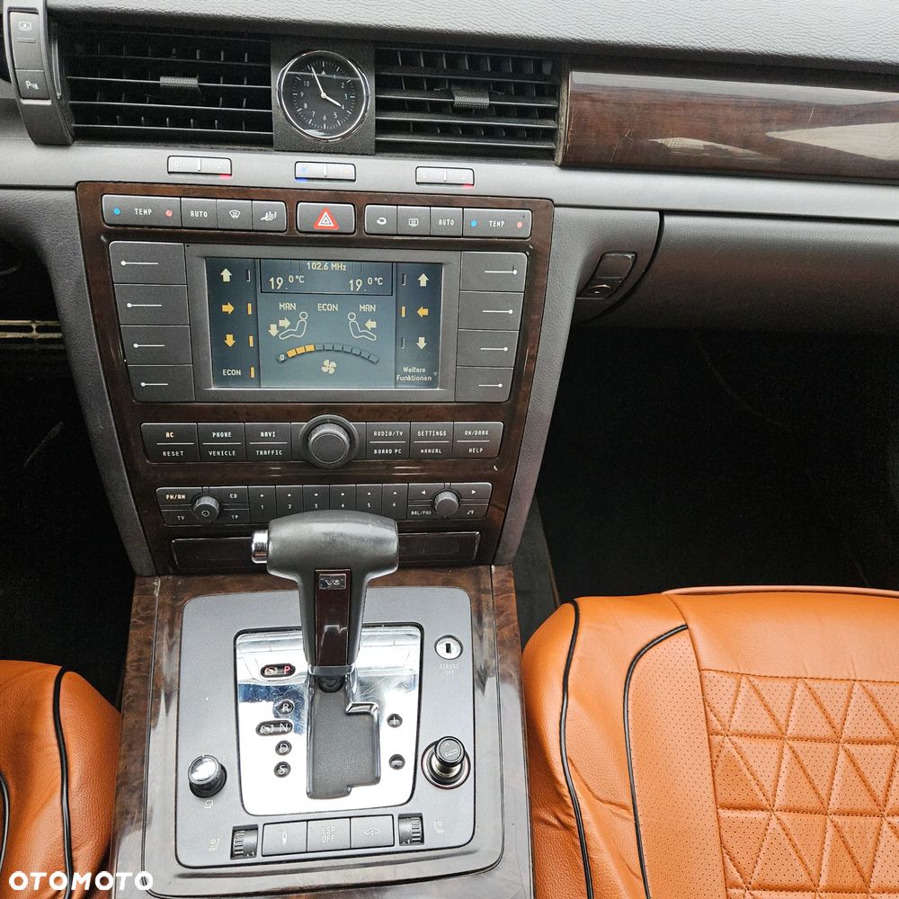 Volkswagen Phaeton 3.0 V6 TDI 4Mot (5 os.) - 23