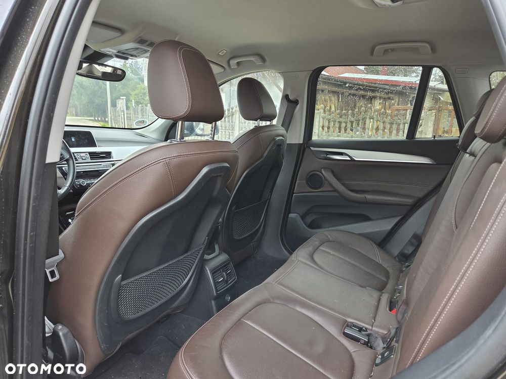 BMW X1 xDrive20i xLine - 12